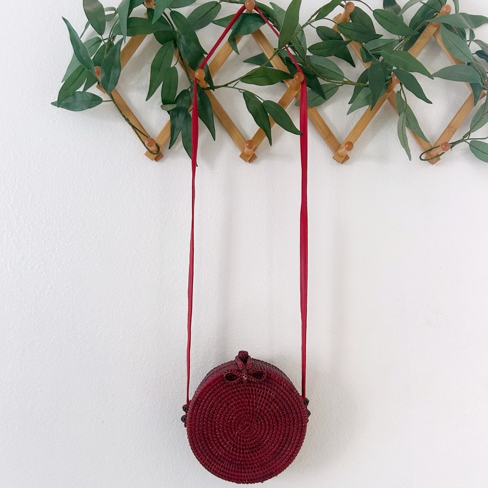 NWOT Red Rattan Round Crossbody